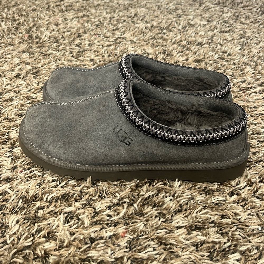 grey ugg tasman shoes